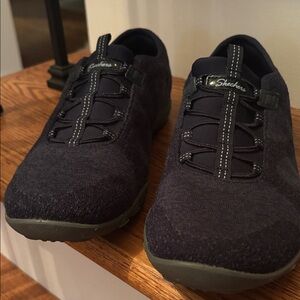 Skechers Dark Blue Slip-On Sneakers - brand new! 9.5 wide